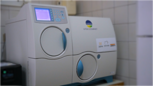 Новий автоматичний аналізатор VITEK 2 compact у бактеріологічній лабораторії НІР